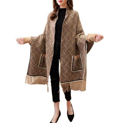 China Breathable Wholesail Cheap Pakistan And Pleated Yemeni Shawl Ladies Poncho Sweater Designer Shawl for sale