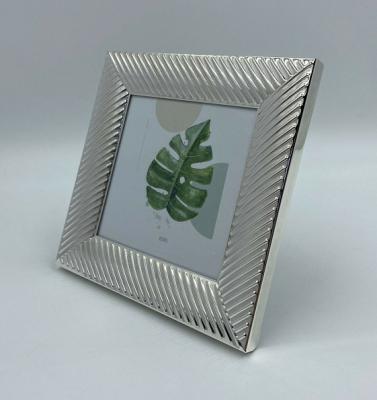 China Home Decoration Metal Photo Frame Decorated Metal Picture Frame Iron Frame 4x6 5x7 8x10 for sale