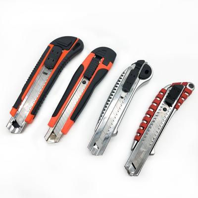 China Multitool Office Cutting Tools Holder 3Pcs Blade Professional Plastic Pocket Knife for sale