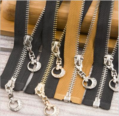 China Custom Gold Auto Lock Factory Price Open End Wide Band Y-tooth Metal Handbag Zipper Zipper #3 #5 #8 Wide Ziper For Jacket for sale