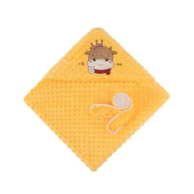 China Anti-Bacteria Wholesale 90x90cm Minky Dot Hooded Baby Yoda Towel Warm Wrap Covering With Hood for sale