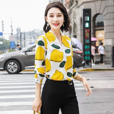 China Anti-pilling Printed Shirt Style Retro 2023 New Autumn Long Sleeve Loose Floral V-neck Blouse Chiffon Shirt For Business Women for sale