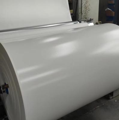 China Papel de folha de PU branco de cor sólida para revestimento de contraplacado e placas MDF Papel decorativo para móveis à venda