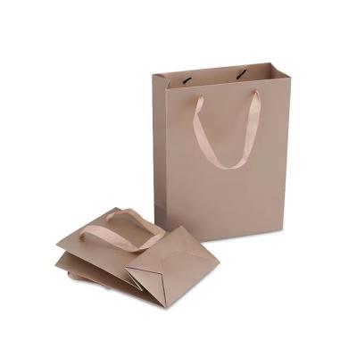 China Handmade Custom Logo Printed Shopping Packaging Bag With Handle for sale