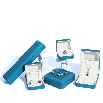 China Handmade Packaging Jewelry Gift Boxes For Necklace Ring In Luxury Microfiber for sale