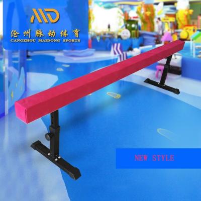 China Equipo de entrenamiento de gimnasia EPE viga de equilibrio ajustable con color personalizado en venta