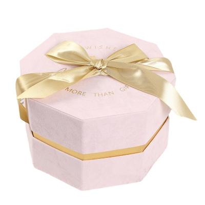 China Recyclable Velvet Hand Gift Box Sky And Earth Cover Wedding Candy Box Wedding Ins Wedding Party Anniversary Gift Box for sale