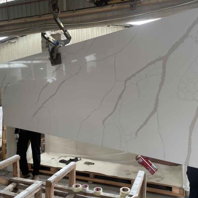 China Modern Artificial Calacatta Gold Quartz Stone Slab 2cm Quartz Stone Countertops for sale