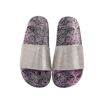 China 2022 New Summer Slippers Fashion Color Snake Printing Rhinestone Flat Anti-slippery For Women Outdoors for sale