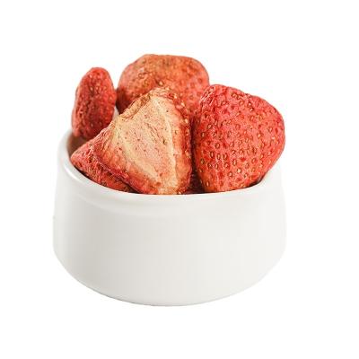 China Free Sample Best Selling Dried Fruit Snacks Fruits Freeze Dried Strawberry for sale