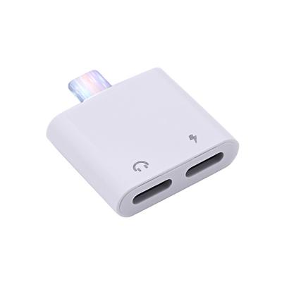 China Mobile Phone Dropshipping Phone Adapter Earphone Adapter Dual Mini Ios Aux Headphone Jack Audio Charging Adapter For Lightning For iPhone for sale