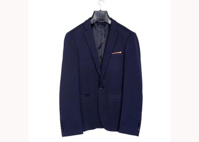 Chine Les grands hommes d'armure toile amincissent le sentiment doux de blazers bleus profonds de costume respirable à vendre