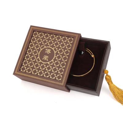 China Fashionable personalized luxury small jewelry craft packaging paper gift box drawer paper jewelry bracelet box for sale