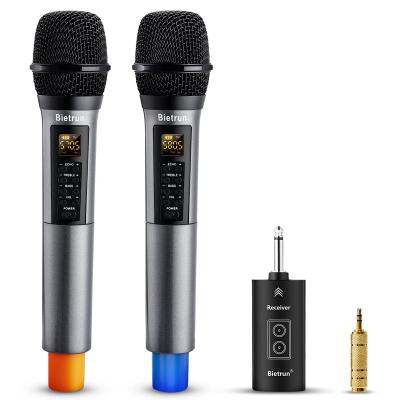 China Handheld Microphone Bietrun Wireless Microphone with Echo, Treble, Bass, 98 ft. Range, UHF Portable Handheld Karaoke Dynamic Microphone for sale