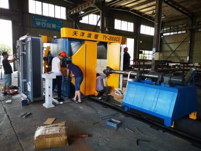 China Plastic Forming Rotomolding Machine voor de productie van watertoren Te koop