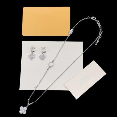 China Fashionable Stud Earrings and Necklace Set L Accessories 1:1 Luxury Designer Inspired Famous Jewelry Brands With Marked Box for sale