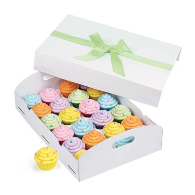 China Eco-friendly Creative Small White Disposable Kraft Paper Wrapping Bakery Cake Gift Box For Wedding And Birthday for sale