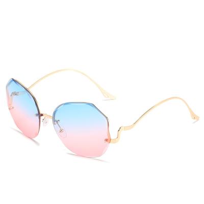 China 2022 Fashion Sunglasses Top Brand Designer Trendy 400 UV Polarized Gradient Rimless Sunglasses Fashion Gold Frame Shade Lipsy Sunglasses for sale