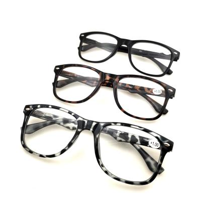 China 2022 Wholesale Fashion Retractable Leopard Frame Unisex Presbyopic Reading Glasses Computer Reader Eyewear Anti Blue Light Reading Glasses for sale