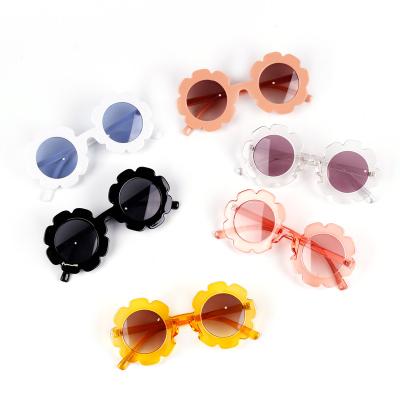 China Kids sunglasses 2022 custom cute fashionable UV polarized children kids sunglasses candy color OEM manufacture 400 flower sunglasses wholesale for sale