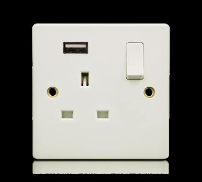 China British Standard Residential / Multipurpose White Bakelite 1 Gang 13A Wall Switch Socket With USB 2100amp for sale