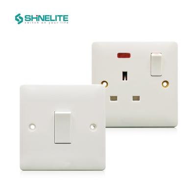 China CE RoHS Commercial Electric Supply Bakelite Factory Slim Wall Switch Socket for sale