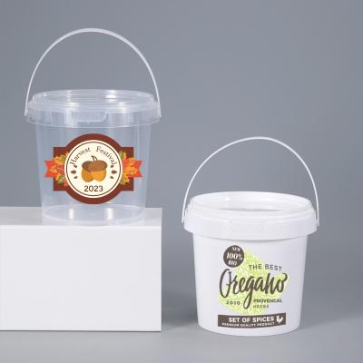 China Custom Order PP Bucket Custom Logo Wit Transparante Ronde Food Takeaway Box Tub Met Anti-Diefstal Deksel Te koop