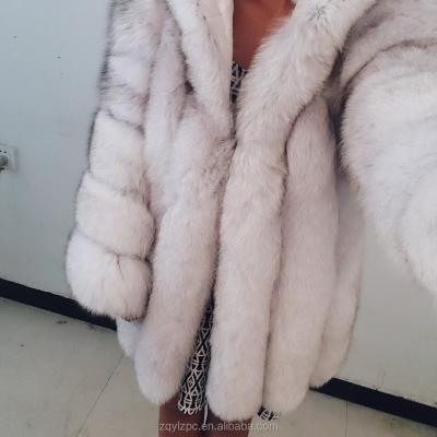 China Winter women's fashion fox fur hooded jacket real luxury natural fur coat warm anti-shrink fox outwear for sale