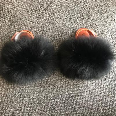 China Factory Supply Lightweight Baby Infant Baby Fluffy Fox Fur Real Flat Slippers Cute Fur Sandal Raccoon Fur Slippers With Strap for sale