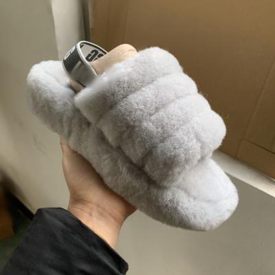 China 2020 New Fashion Winter Design Woolen Fur Sandals Girls Anti-slippery Indoor Fur Slides Australian Sheepskin Slipper for sale