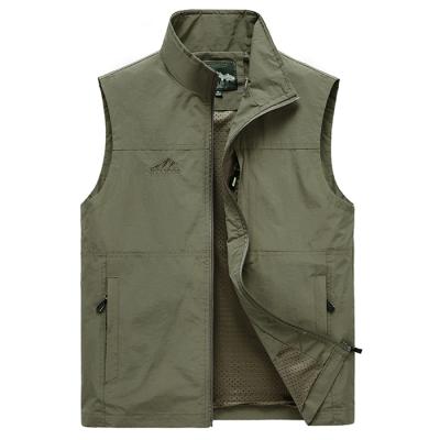 China Comfortable And Breathable/Comic Collar Design/Hidden Inside Pocket Direct Selling Made In China Vest Jacket Men's Service Vest Outdoor Equipment Fishing Vest for sale