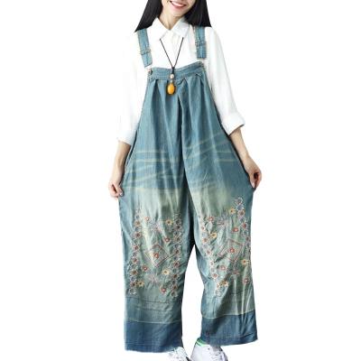 China 2021 fashion denim suspenders wide-leg pants breathable loose casual denim jumpsuits refreshing light blue wide-leg slacks for sale