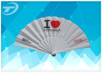 China De aangepaste Plastic Vouwende Fan met Stof, rangschikt 23cm Hand - gehouden Vouwend Ventilators Te koop