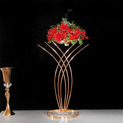 China New Moden Gold Restraint Metal Vase Table Centerpiece Detachable Wedding Flower Stand for sale