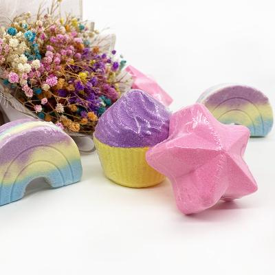 China New Design OEM Natural Colored Organic Essential Oil Fizzy Spa Handmade Cupcake Cake Bath Bomb for sale