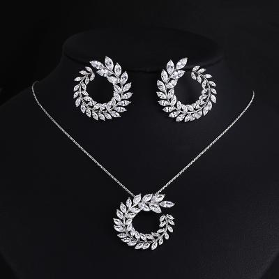 China Handmade Gold Bridal Necklace Set Wedding Necklace Luxury Pendant Necklace Women Jewelry Wedding for sale