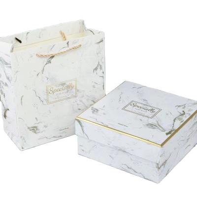 China Recycled Materials Wholesale Luxury Custom Printing Custom Paper Suit Packaging Gift Box For Clothes Clothing Shoes for sale