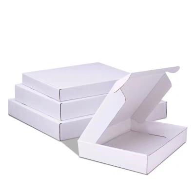 China Recycled Materials Cardboard Mail Kraft Paper Cardboard Corrugated Mailer Shipping Cardboard Packaging For Clothes for sale