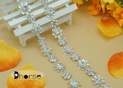 China Flower Shape Shining Diamante Rhinestone Chain Trim For Wedding Dress for sale