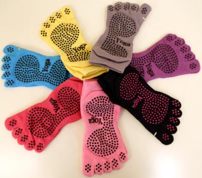 China Antibacterial Five Toes Knocks Grip Yoga Socks Colorful Socks for sale