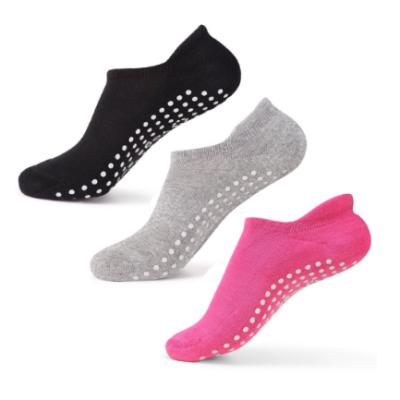 China Anti-Bacterial Women Anti-Slip Socks With Grips Anti-Skid Socks Yoga Pilates Socks for sale