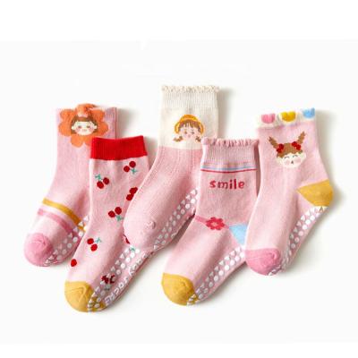 China New Design Antibacterial Grips Non Slip Cartoon Kids Cotton Crew Trampoline Socks for sale