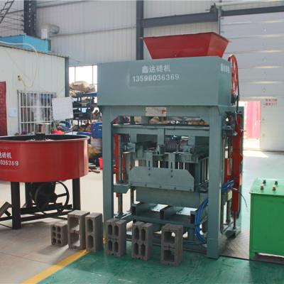 China QTJ4-40C High Profit Eco Friendly Hot Selling High Efficiency Easy To Operate Bread Shape Holes Block Wall Brick Making Machine for sale