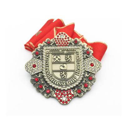 China Europe Manufacturer Metal Luxury Religious Medals with Rhinestone for sale