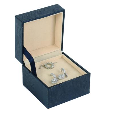 China Handmade Cardboard Gift Packaging Customized Jewelry Box for sale