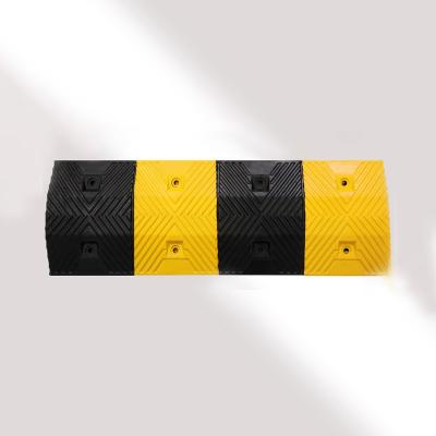 China One Way Speed ​​Bump Heavy Duty Portable Rubber Rubber Bump 500mm for sale