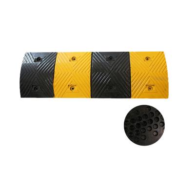 China Heavy Duty Yellow-Black Rubber Road Bump Speed ​​Bump Road Rubber Speed ​​Bump for sale