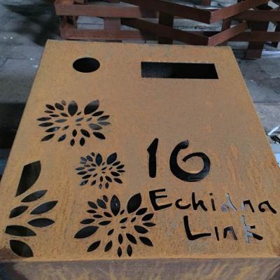 Cina Handmade Free Corten Steel Mailbox Standing Steel Parcel  Free standing AHL in vendita