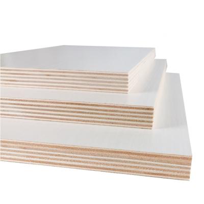 China Industrial Wholesale Cheap Melamine Laminated 4X8 Melamine MDF Board for sale