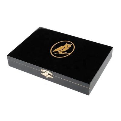 China Wooden Packaing Boxes Luxury Logo Brand Handmade Custom Hot Stamping Cigar Humidor With Humidifier Hygrometer for sale